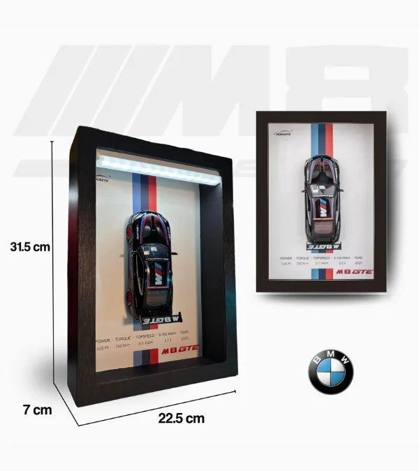 Schéma de hauteur et largeur du cadre mural 3D BMW M8 GTE