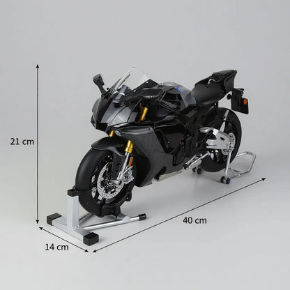 Miniature R1M échelle 1/6 - Dimensions 40cm longueur 21cm hauteur 14cm largeur